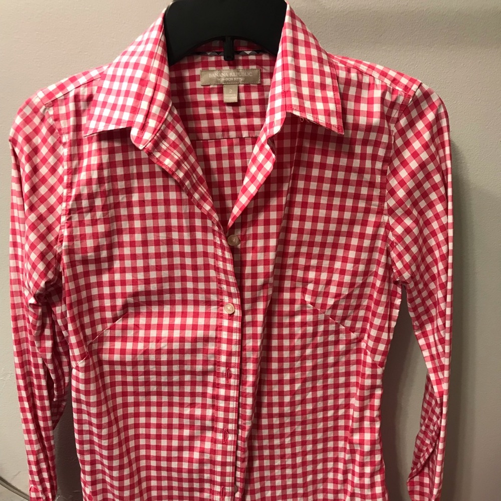 Banana republic non iron fitted button down top